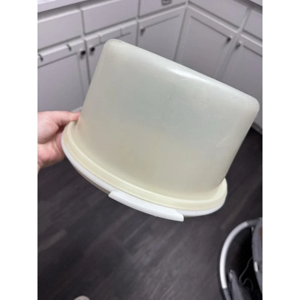 TUPPERWARE Large 12